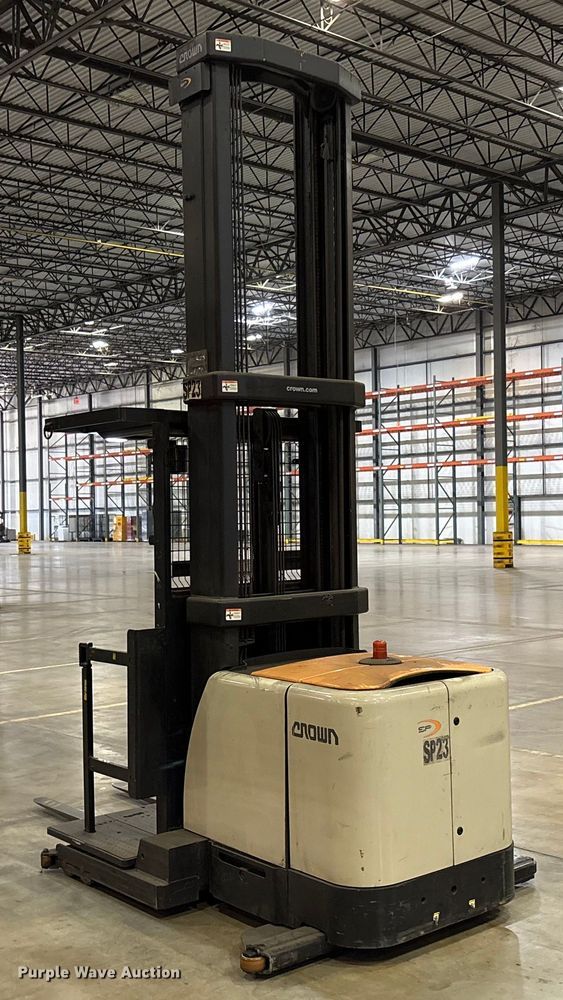 image for item EU4549 2018 Crown SP4050-30 order picker