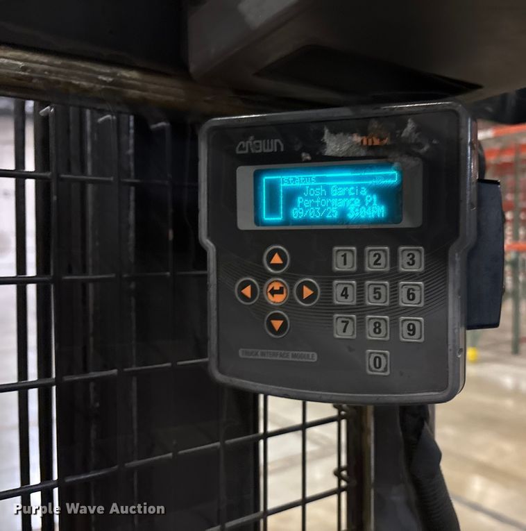 image for item EU4549 2018 Crown SP4050-30 order picker