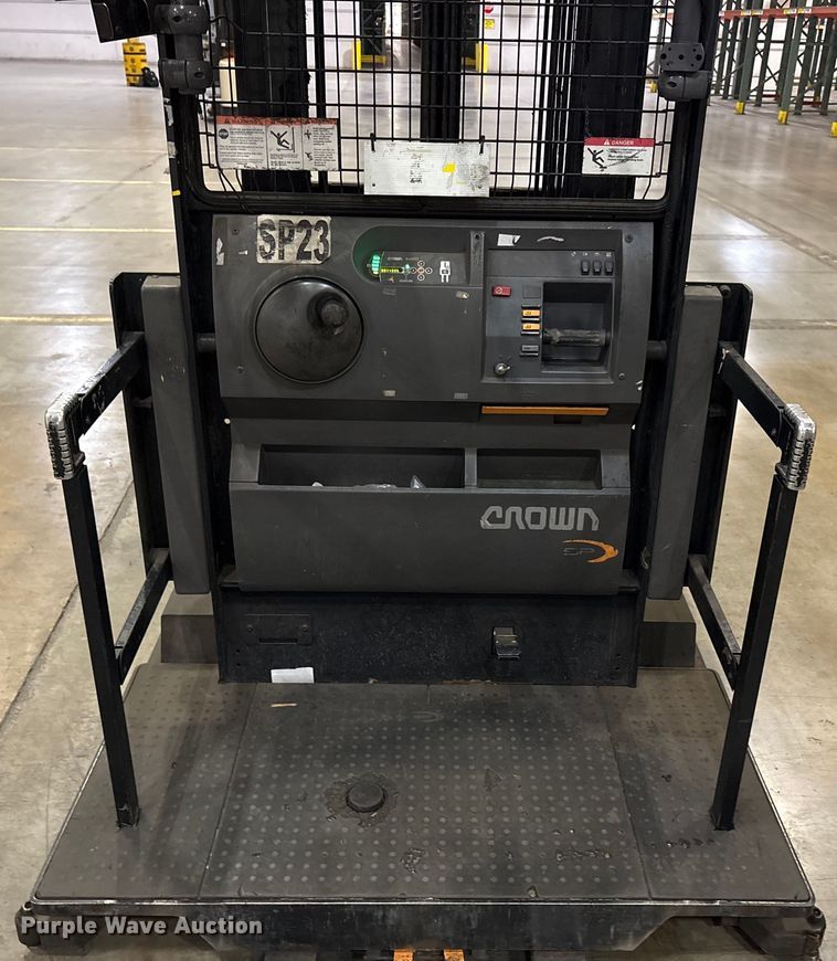 image for item EU4549 2018 Crown SP4050-30 order picker