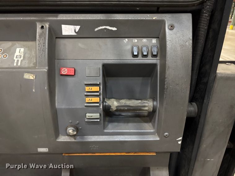 image for item EU4549 2018 Crown SP4050-30 order picker