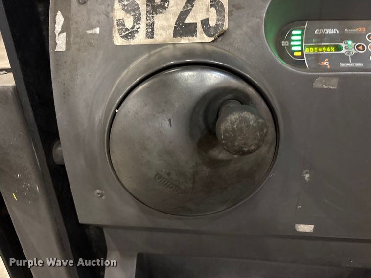 image for item EU4549 2018 Crown SP4050-30 order picker