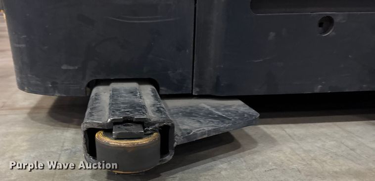 image for item EU4549 2018 Crown SP4050-30 order picker