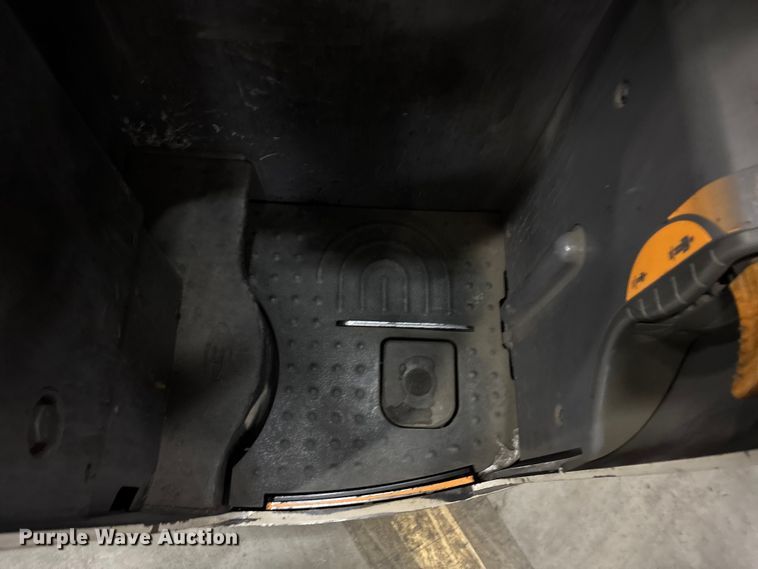 image for item EU4550 2017 Crown RC5545-45 forklift