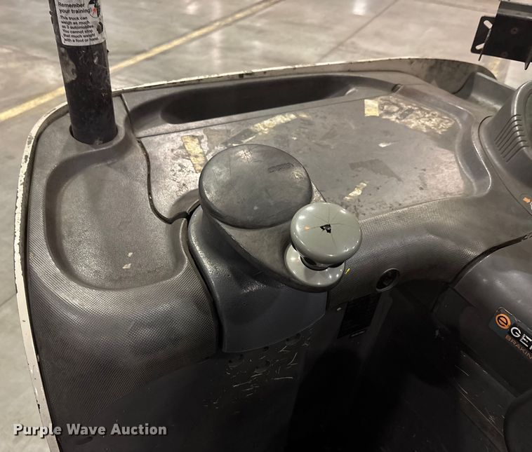 image for item EU4550 2017 Crown RC5545-45 forklift