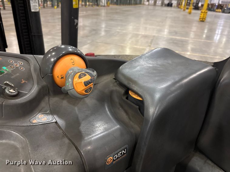 image for item EU4550 2017 Crown RC5545-45 forklift