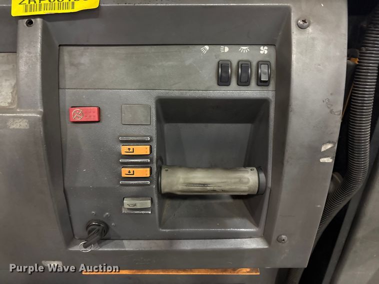 image for item EU4553 2020 Crown SP4050-30 order picker