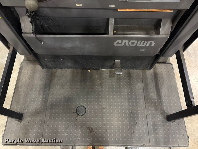 image for item EU4553 2020 Crown SP4050-30 order picker