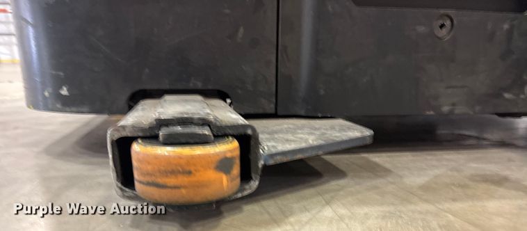 image for item EU4553 2020 Crown SP4050-30 order picker