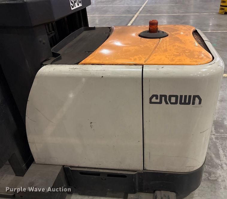 image for item EU7001 2017 Crown SP4050-30 order picker