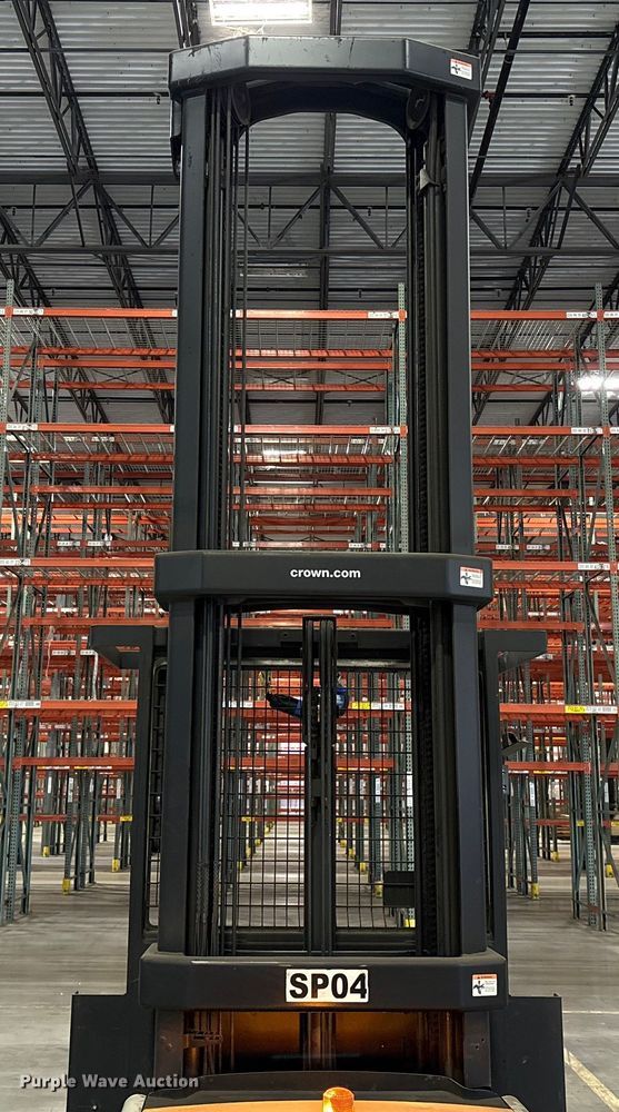 image for item EU7001 2017 Crown SP4050-30 order picker