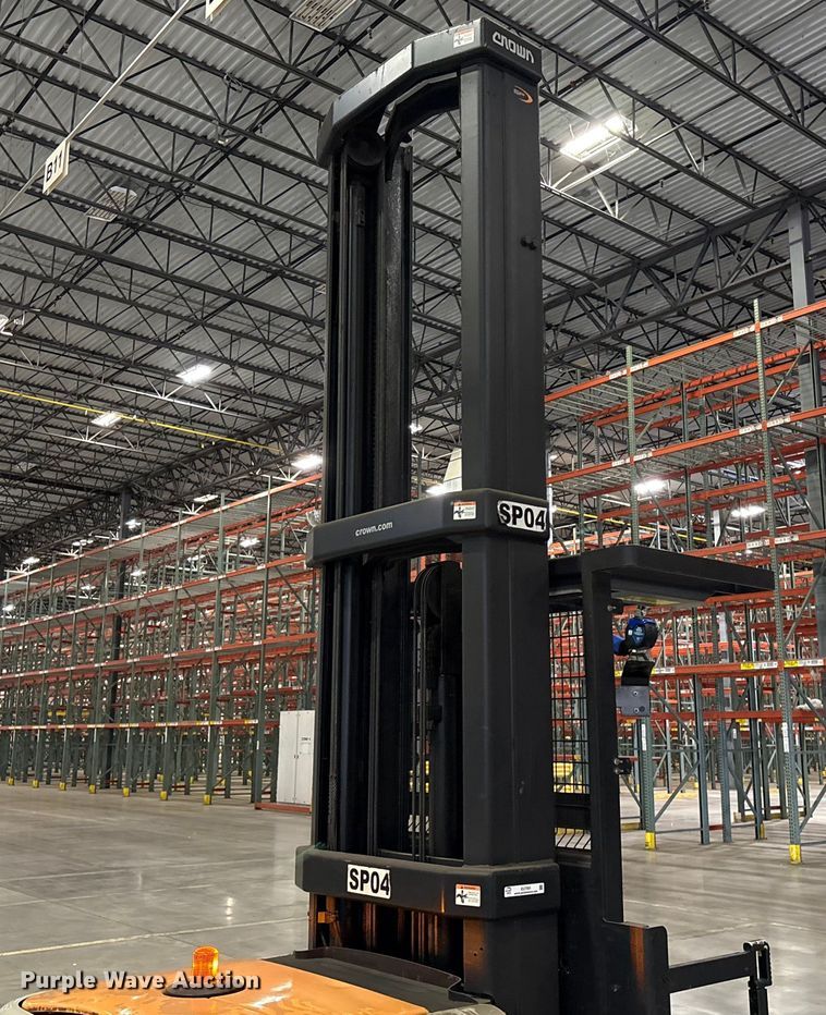 image for item EU7001 2017 Crown SP4050-30 order picker