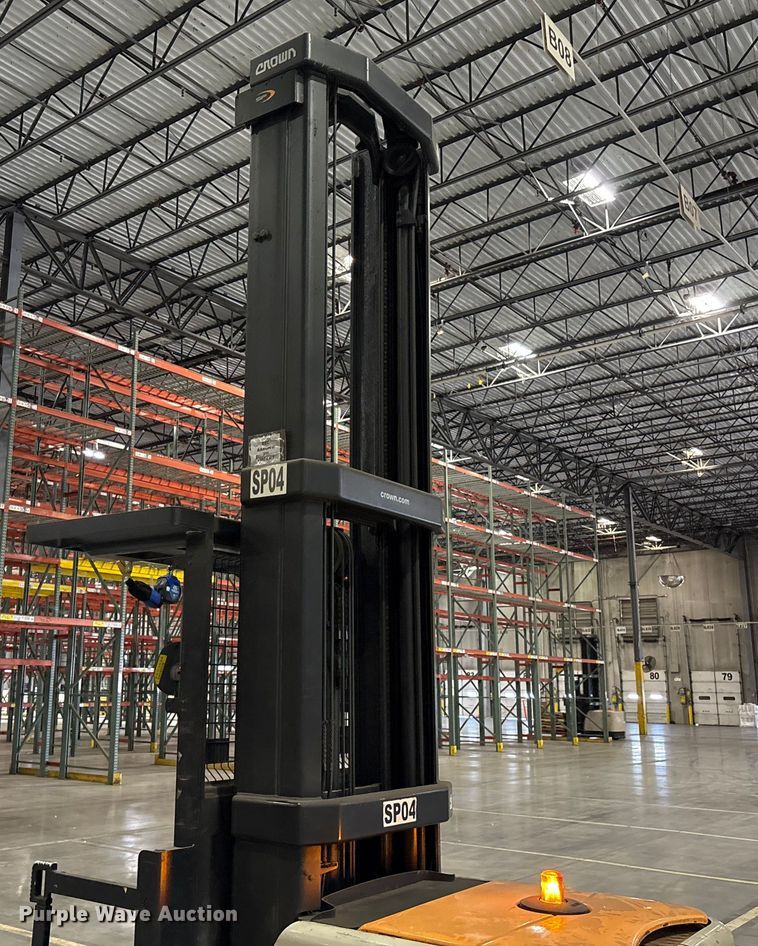 image for item EU7001 2017 Crown SP4050-30 order picker