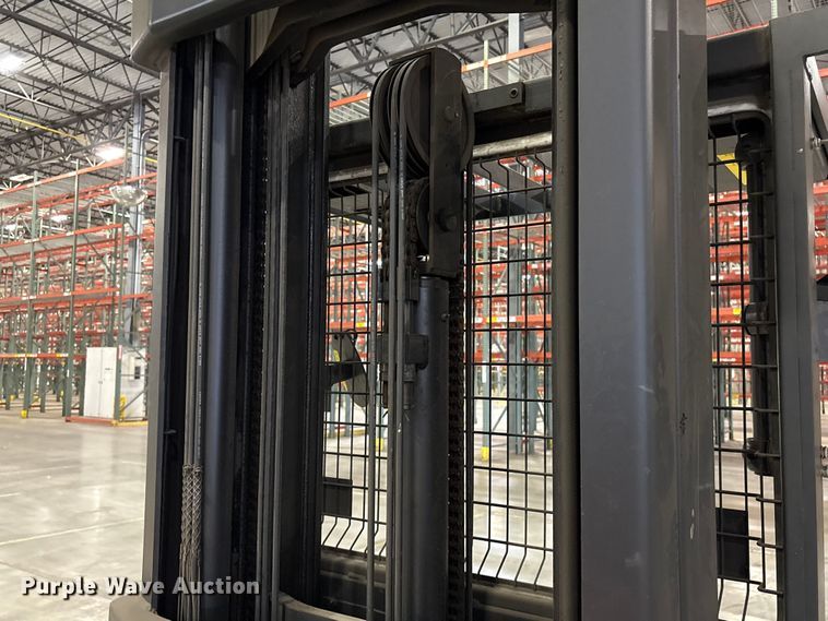 image for item EU7001 2017 Crown SP4050-30 order picker