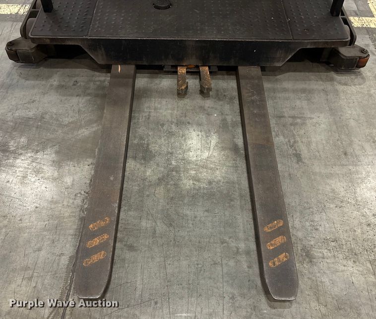 image for item EU7001 2017 Crown SP4050-30 order picker