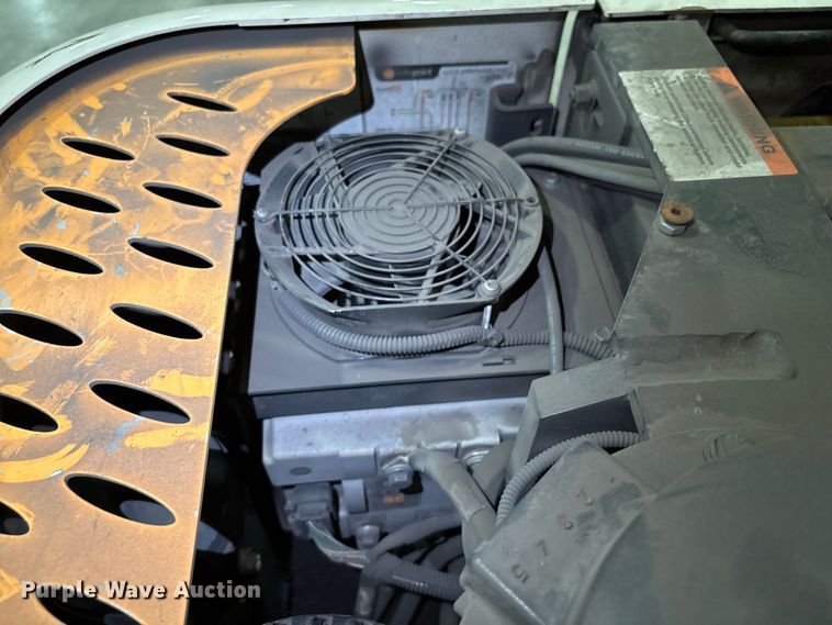 image for item EU7001 2017 Crown SP4050-30 order picker