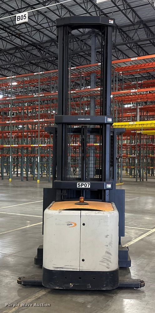 image for item EU7002 2017 Crown SP4050-30 order picker