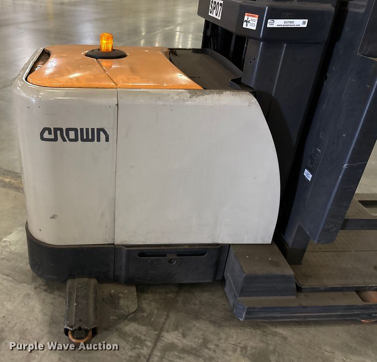 image for item EU7002 2017 Crown SP4050-30 order picker