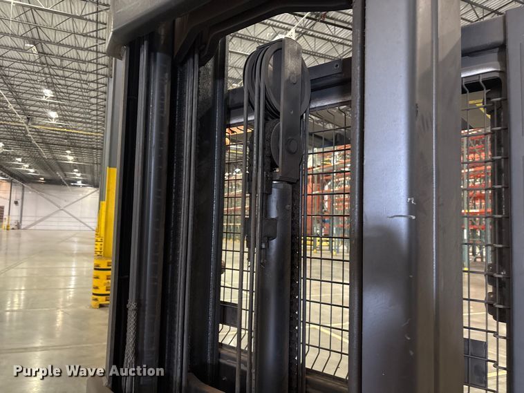 image for item EU7002 2017 Crown SP4050-30 order picker