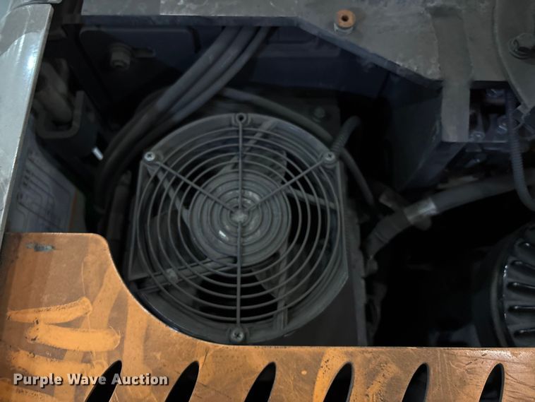 image for item EU7002 2017 Crown SP4050-30 order picker