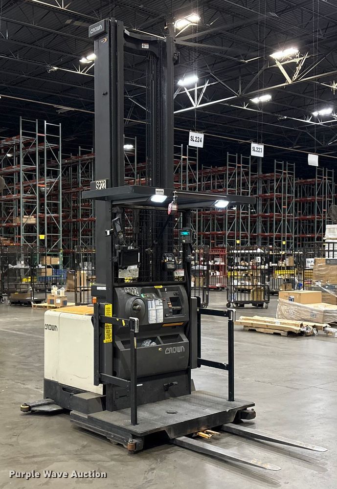 image for item EU7004 2018 Crown SP4050-30 order picker