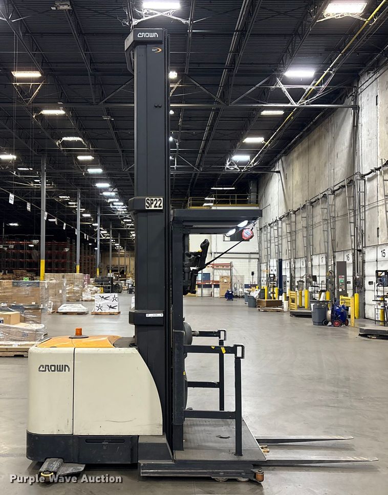 image for item EU7004 2018 Crown SP4050-30 order picker