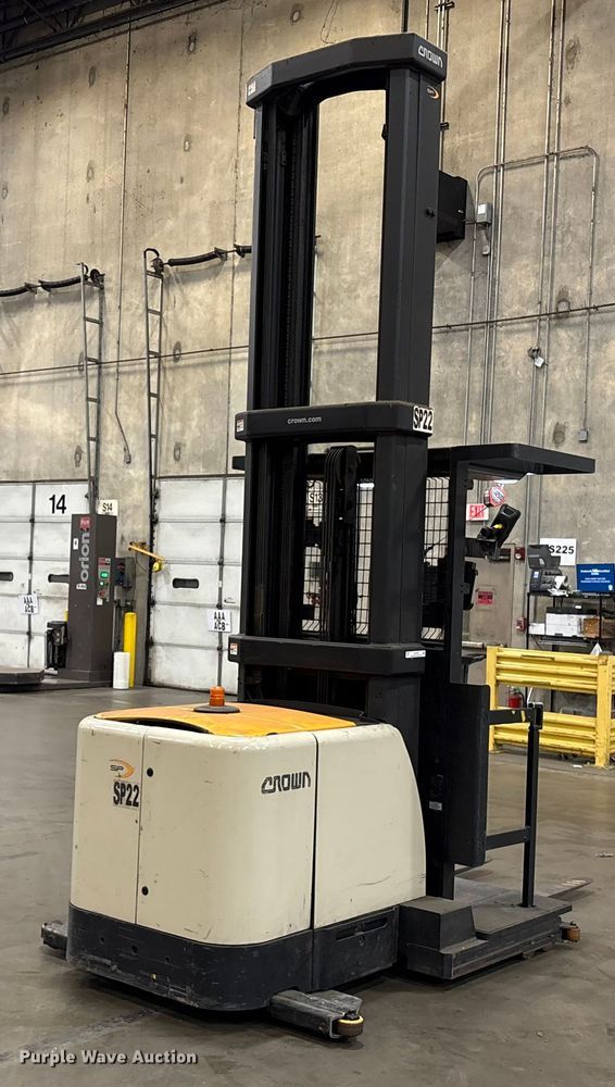 image for item EU7004 2018 Crown SP4050-30 order picker