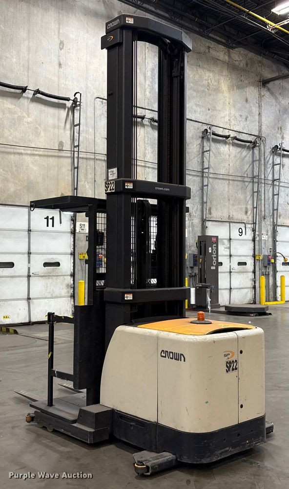 image for item EU7004 2018 Crown SP4050-30 order picker