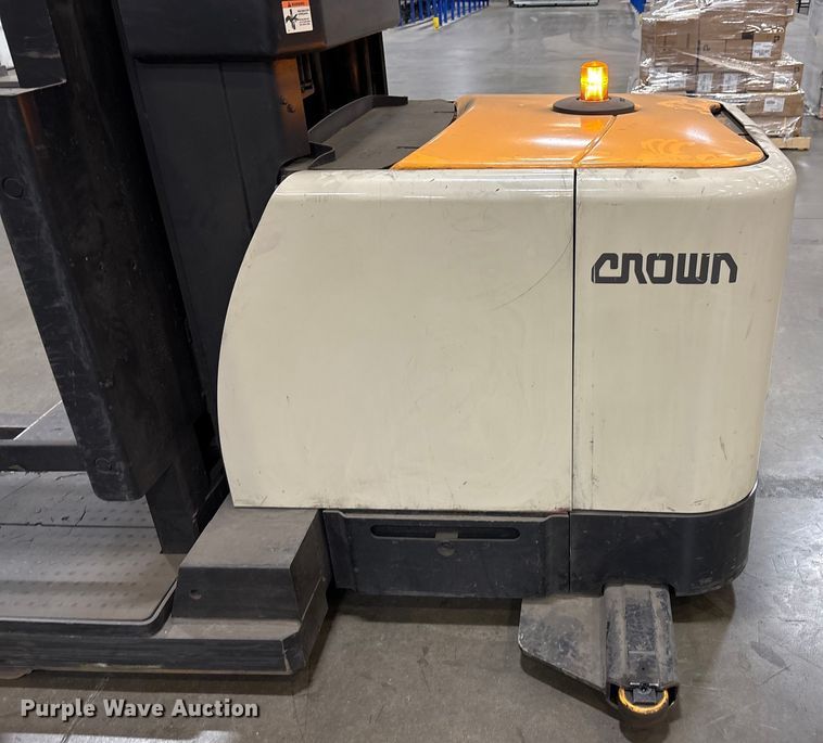 image for item EU7004 2018 Crown SP4050-30 order picker