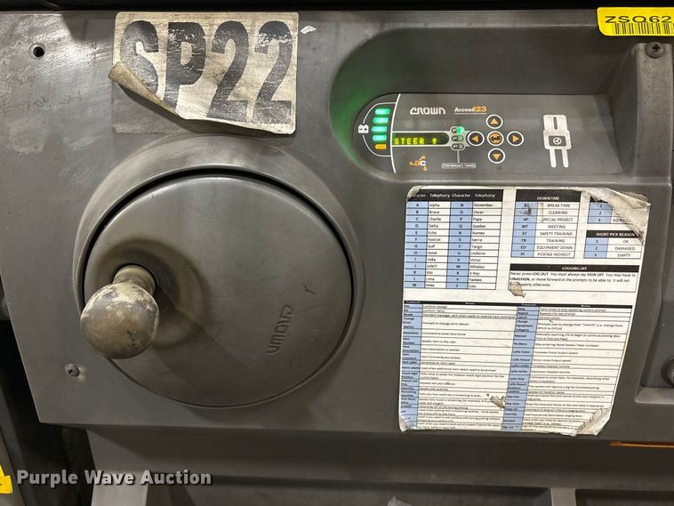 image for item EU7004 2018 Crown SP4050-30 order picker