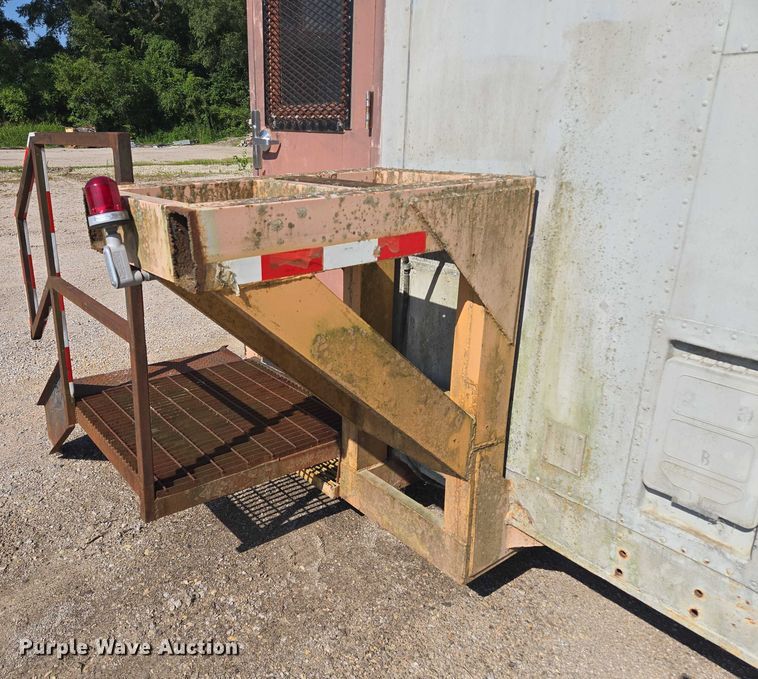 image for item EV1549 Loading dock