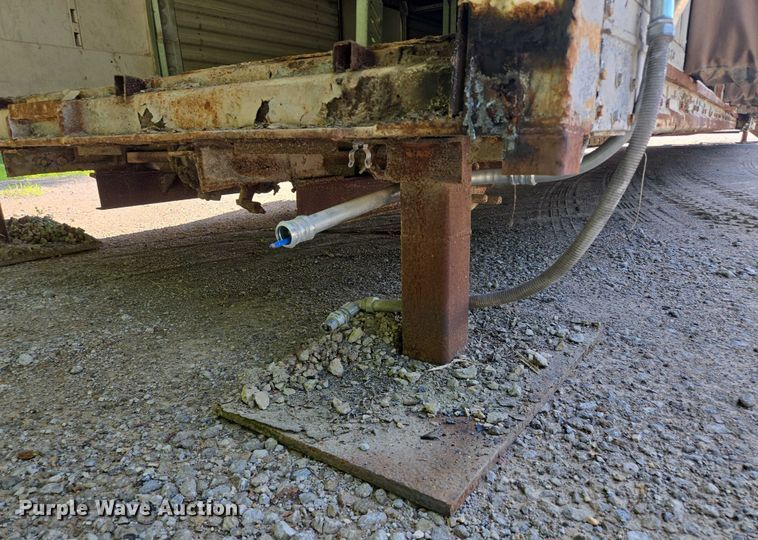 image for item EV1549 Loading dock