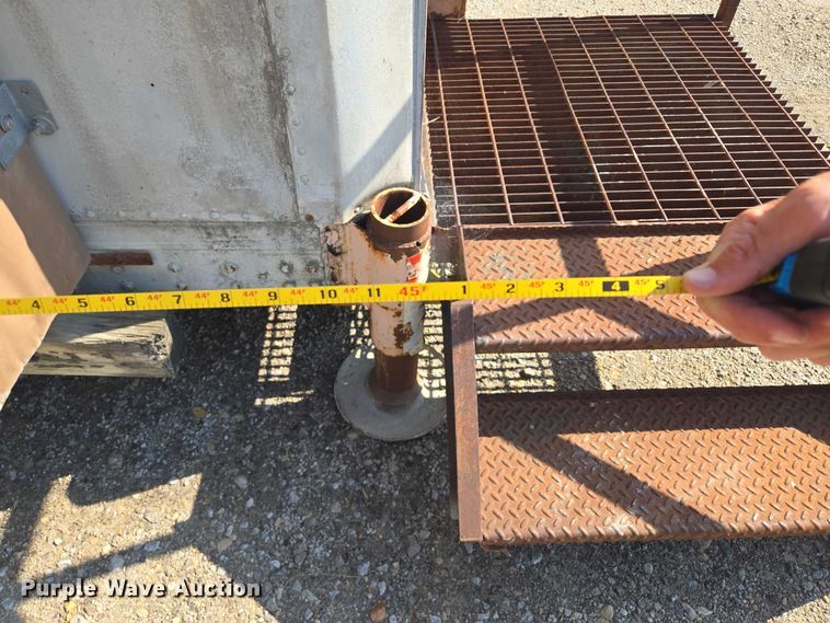 image for item EV1549 Loading dock