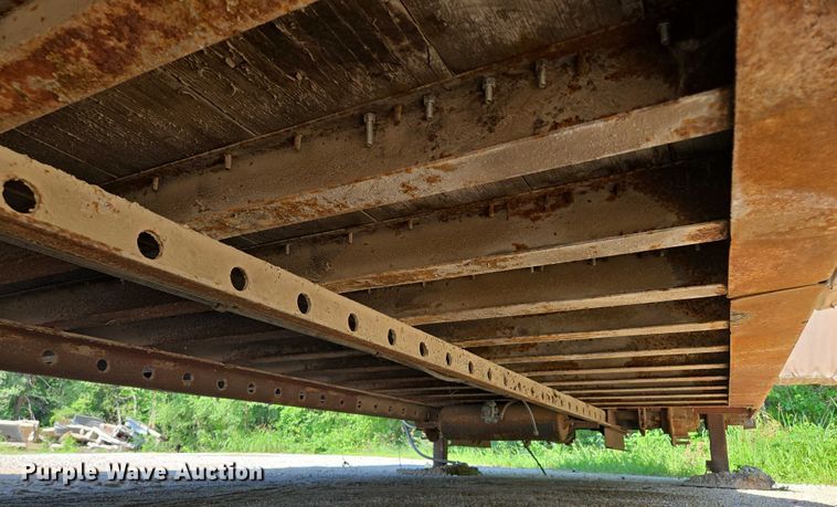 image for item EV1549 Loading dock