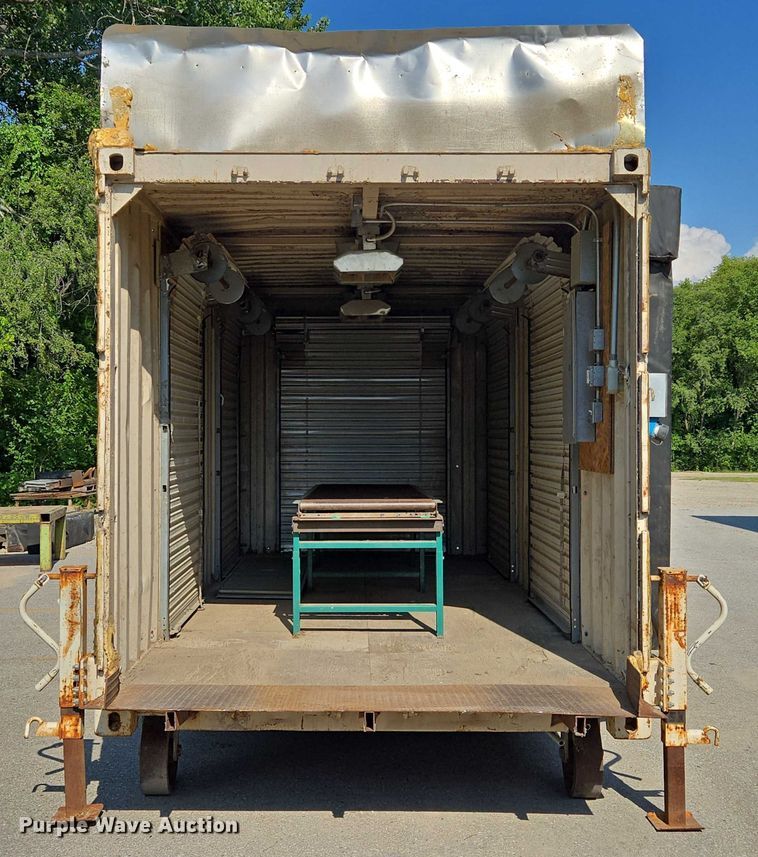 image for item EV1550 Loading dock