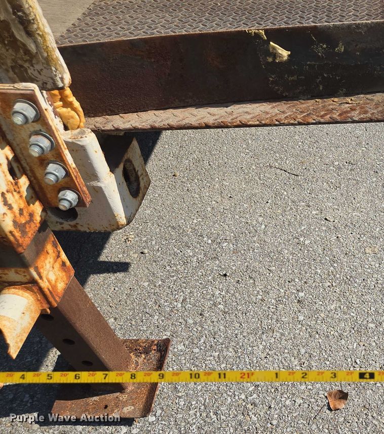 image for item EV1550 Loading dock