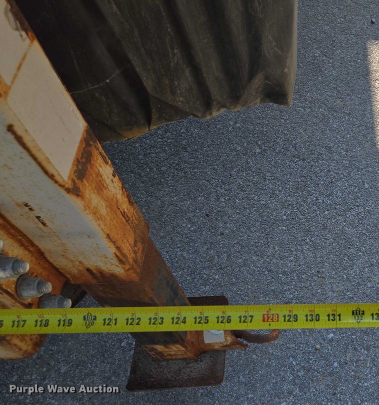 image for item EV1550 Loading dock