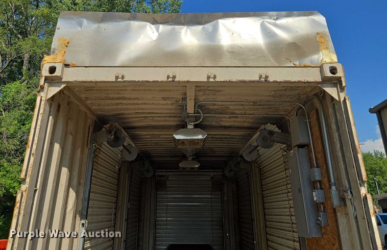 image for item EV1550 Loading dock