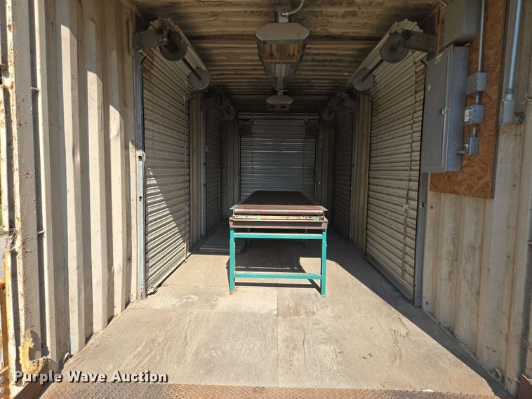 image for item EV1550 Loading dock