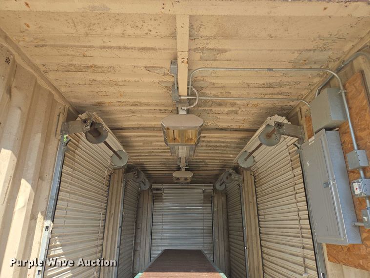 image for item EV1550 Loading dock