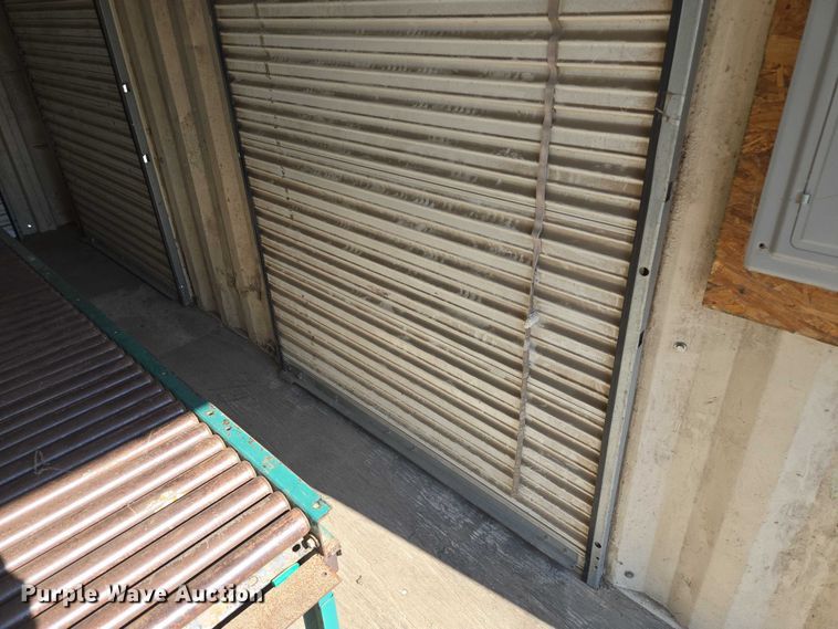 image for item EV1550 Loading dock