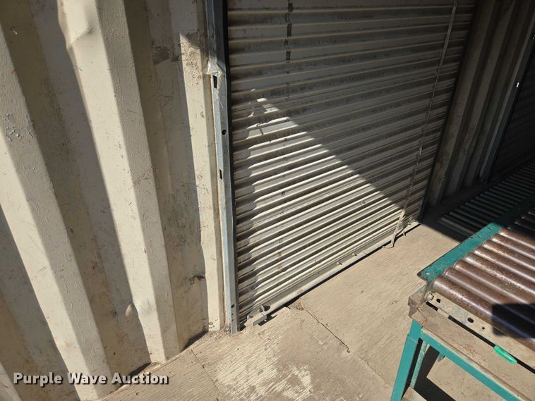 image for item EV1550 Loading dock