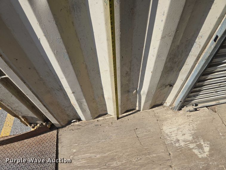 image for item EV1550 Loading dock