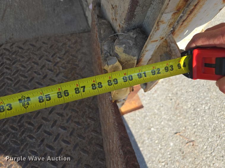 image for item EV1550 Loading dock