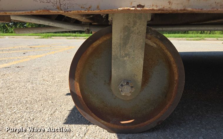 image for item EV1550 Loading dock