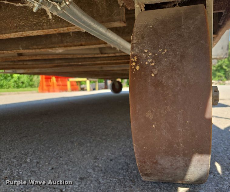 image for item EV1550 Loading dock