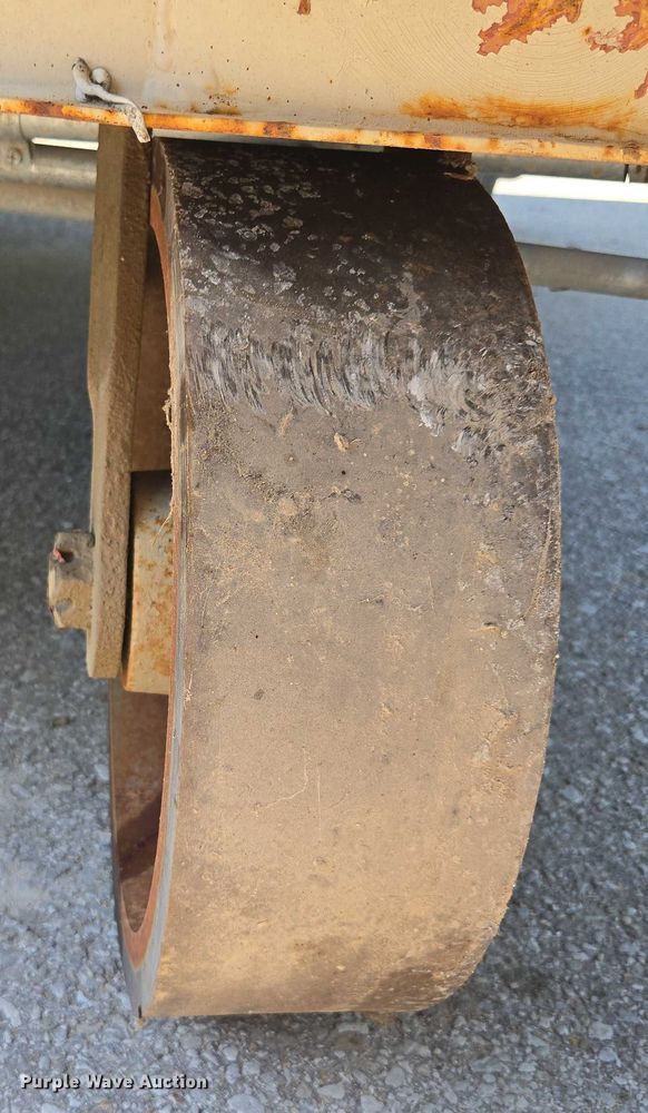 image for item EV1550 Loading dock