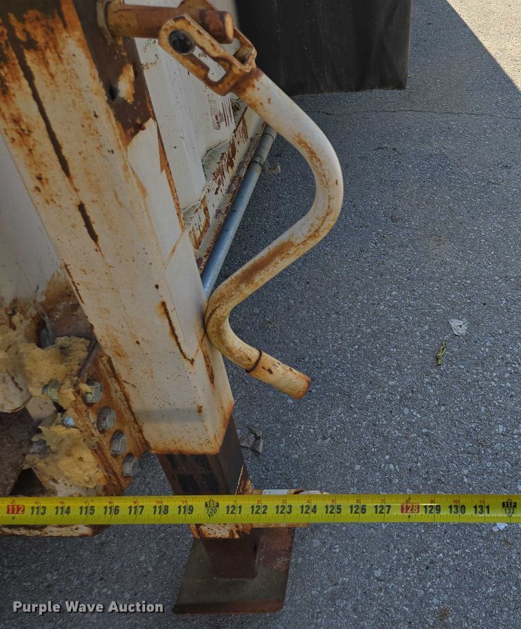 image for item EV1551 Loading dock
