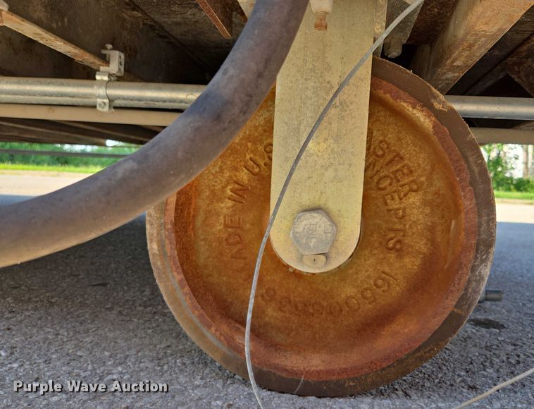 image for item EV1551 Loading dock