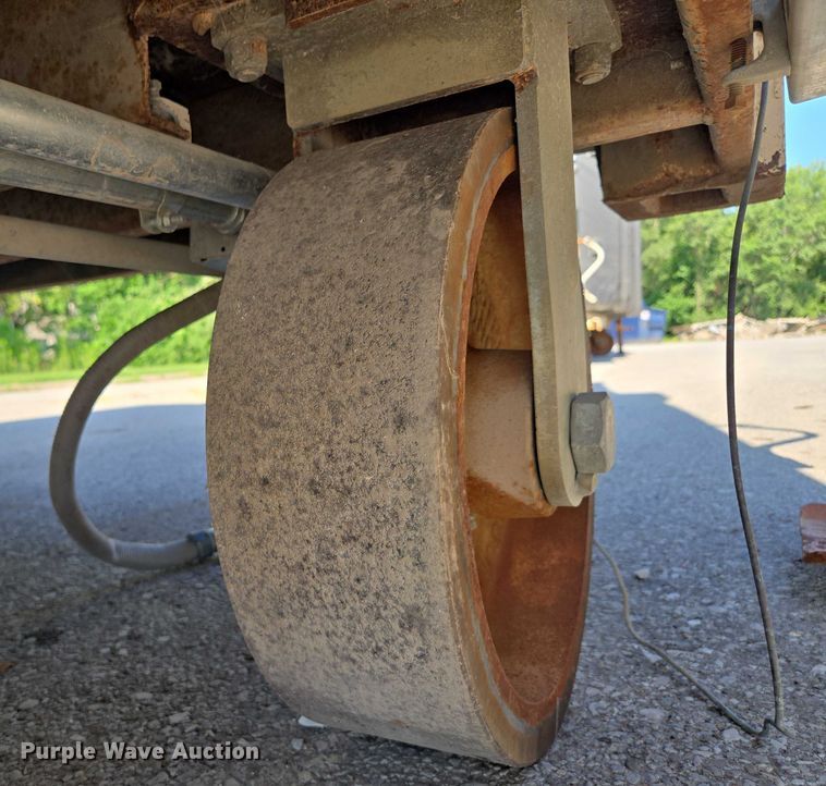 image for item EV1551 Loading dock