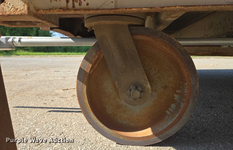 image for item EV1551 Loading dock